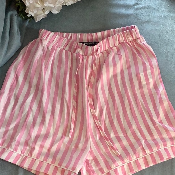 MISSGUIDED Pajama Set - Picture 4 of 16